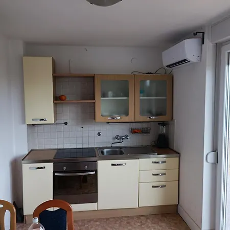 Luka Apartment